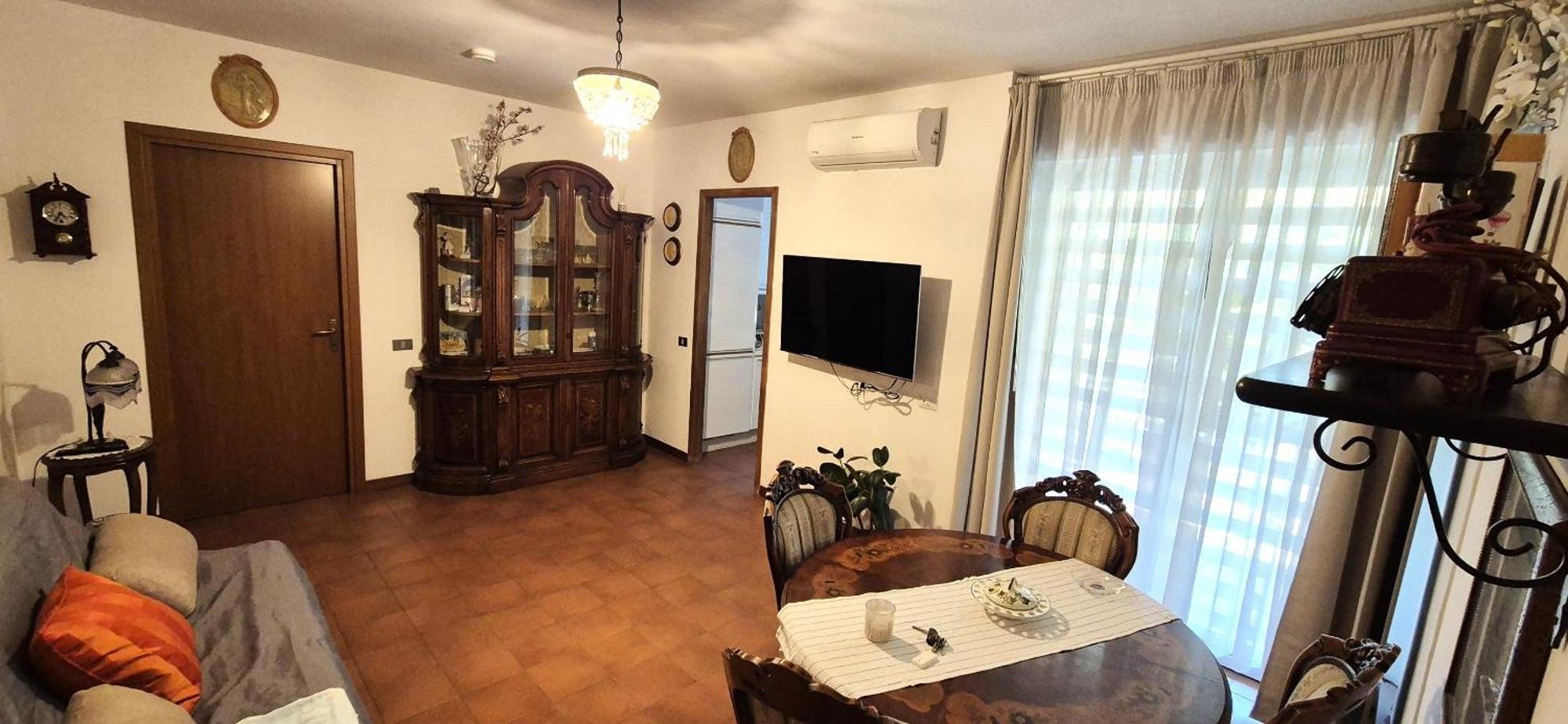 Eur Fenix Apartment Free Parking Family Rom Exterior foto